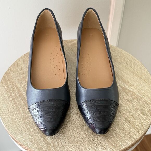 Navy Blue Almond Toe Embossed Block Heels Women’s Size 7.5 Snakeskin Slip On NEW - Picture 8 of 13